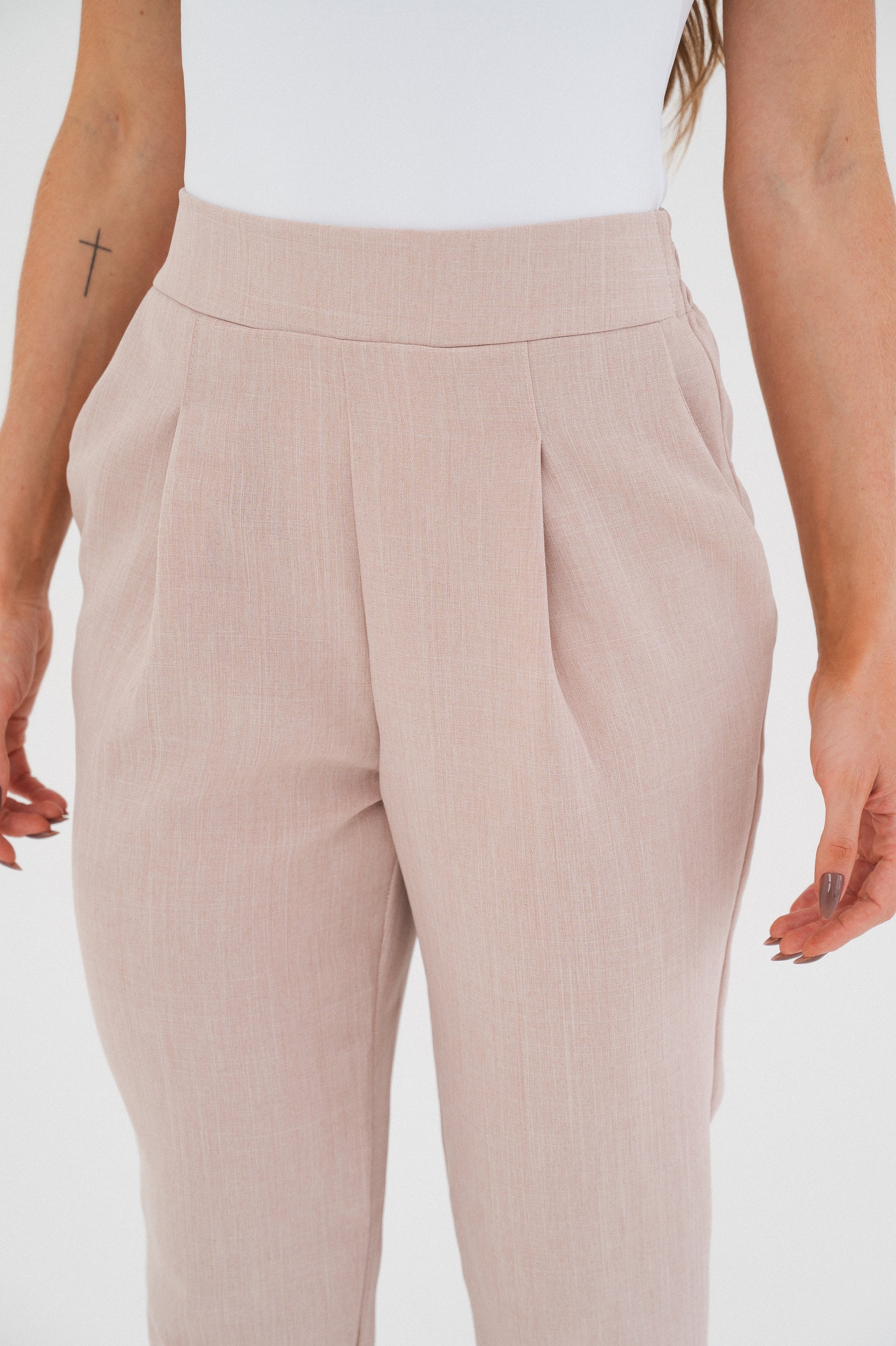 Calça Carrot Capri
