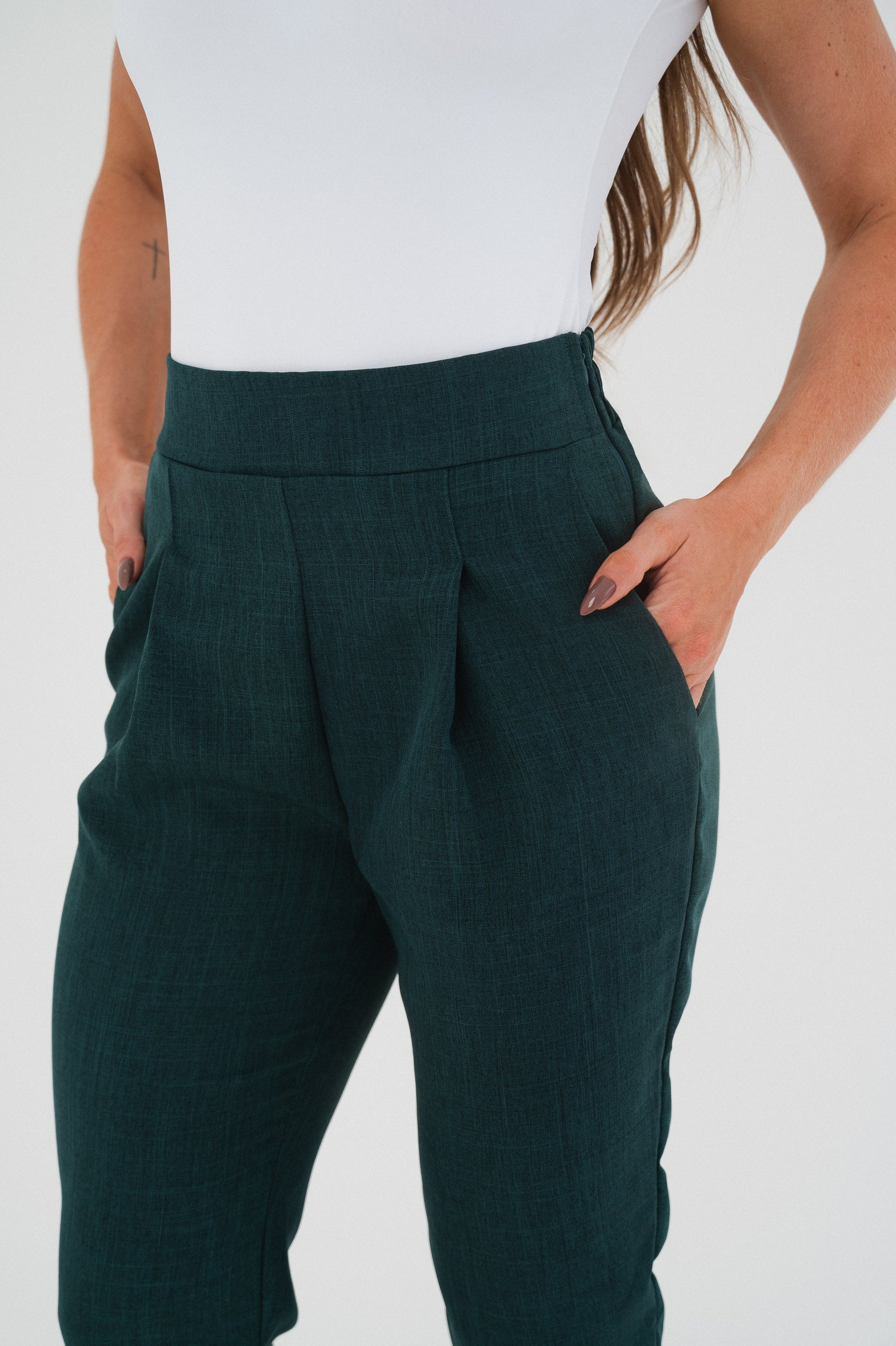 Calça Carrot Capri