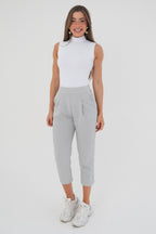 Calça Carrot Capri