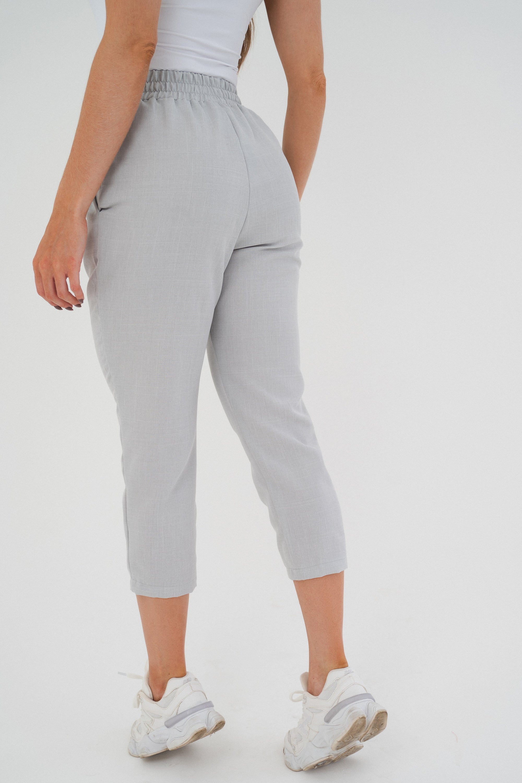 Calça Carrot Capri