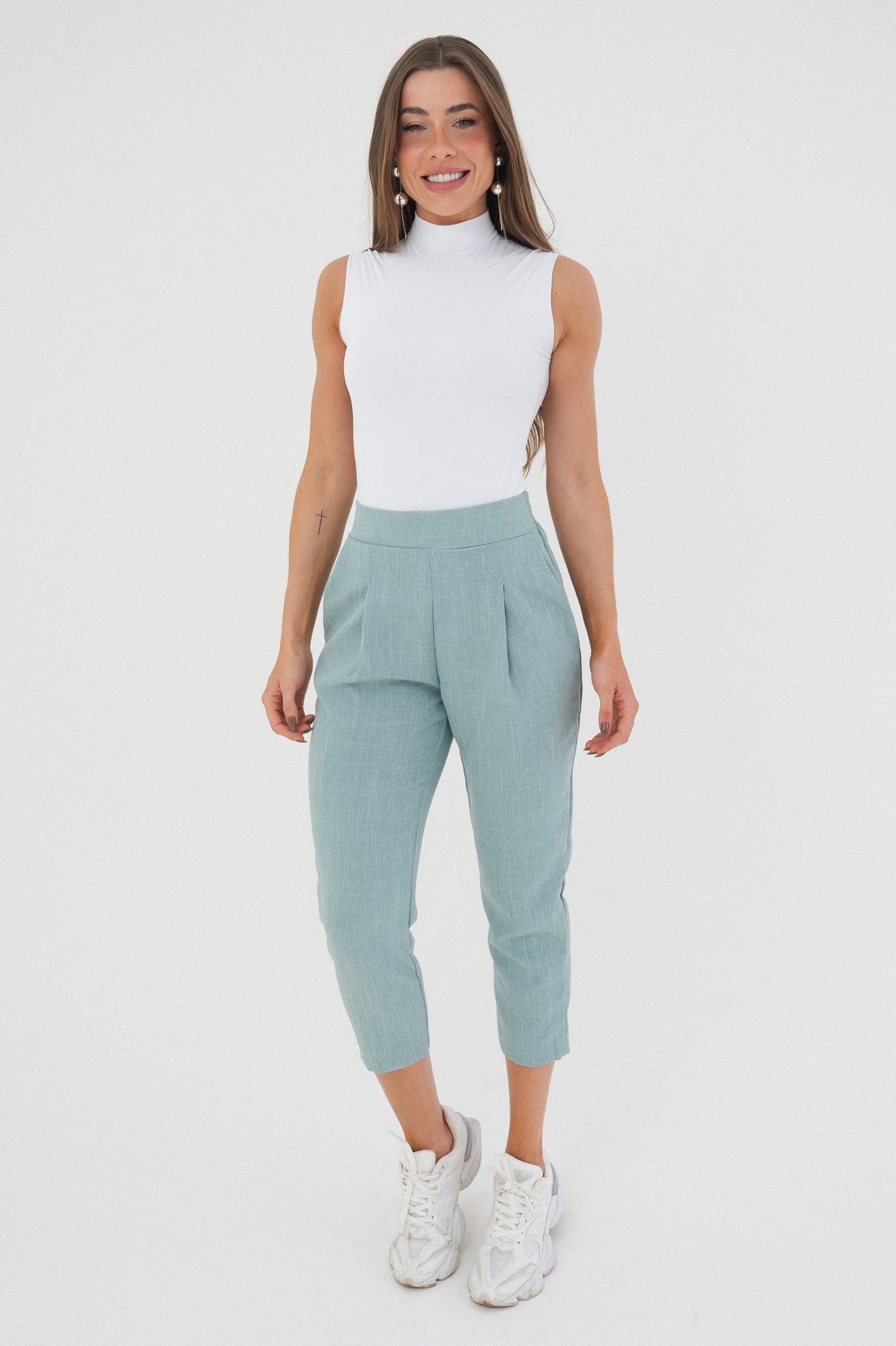 Calça Carrot Capri