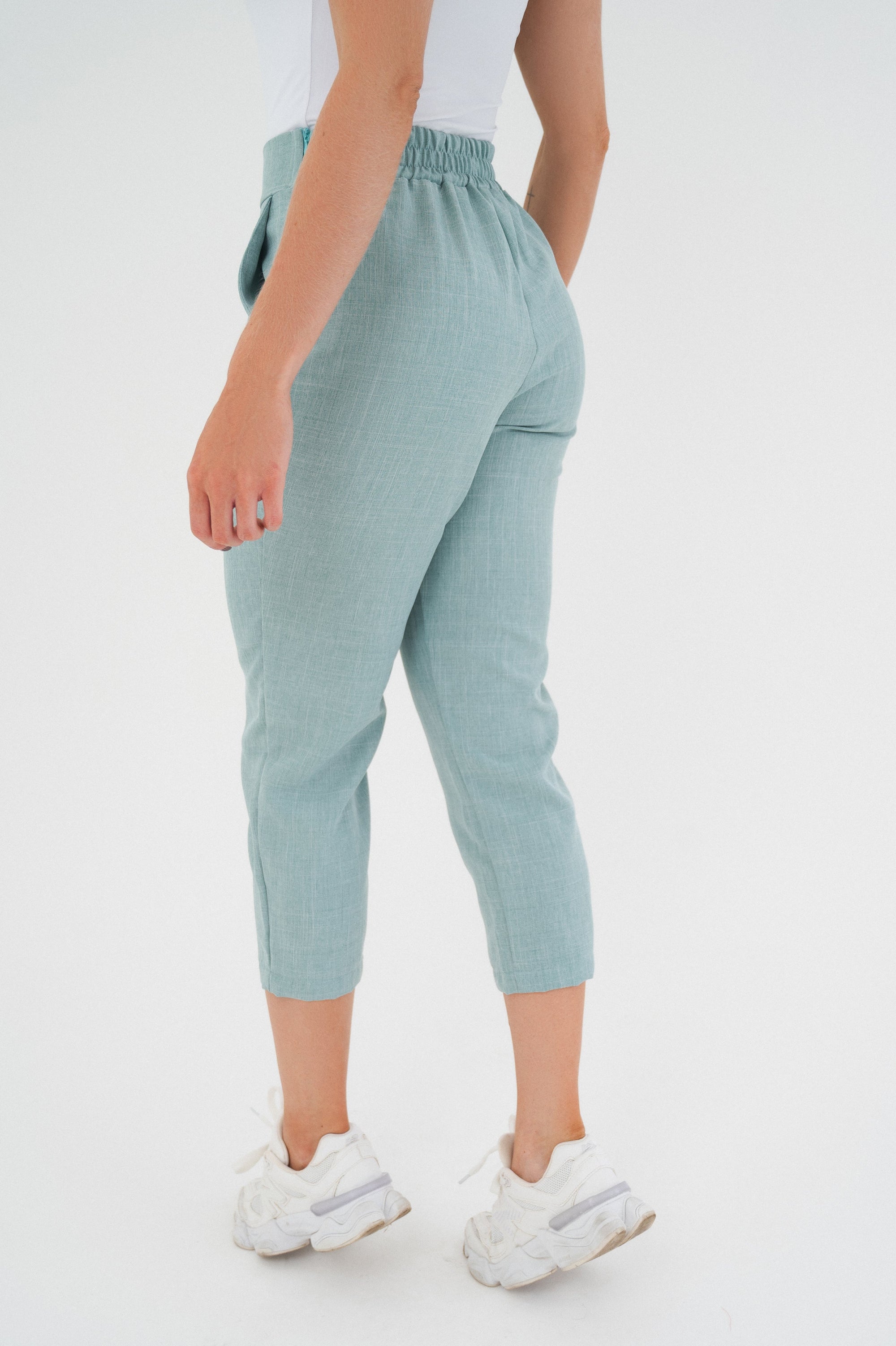 Calça Carrot Capri