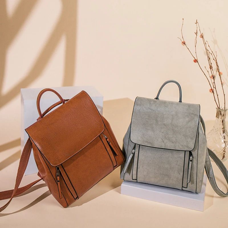 Mochila de Couro Legítimo Feminina Sardenha
