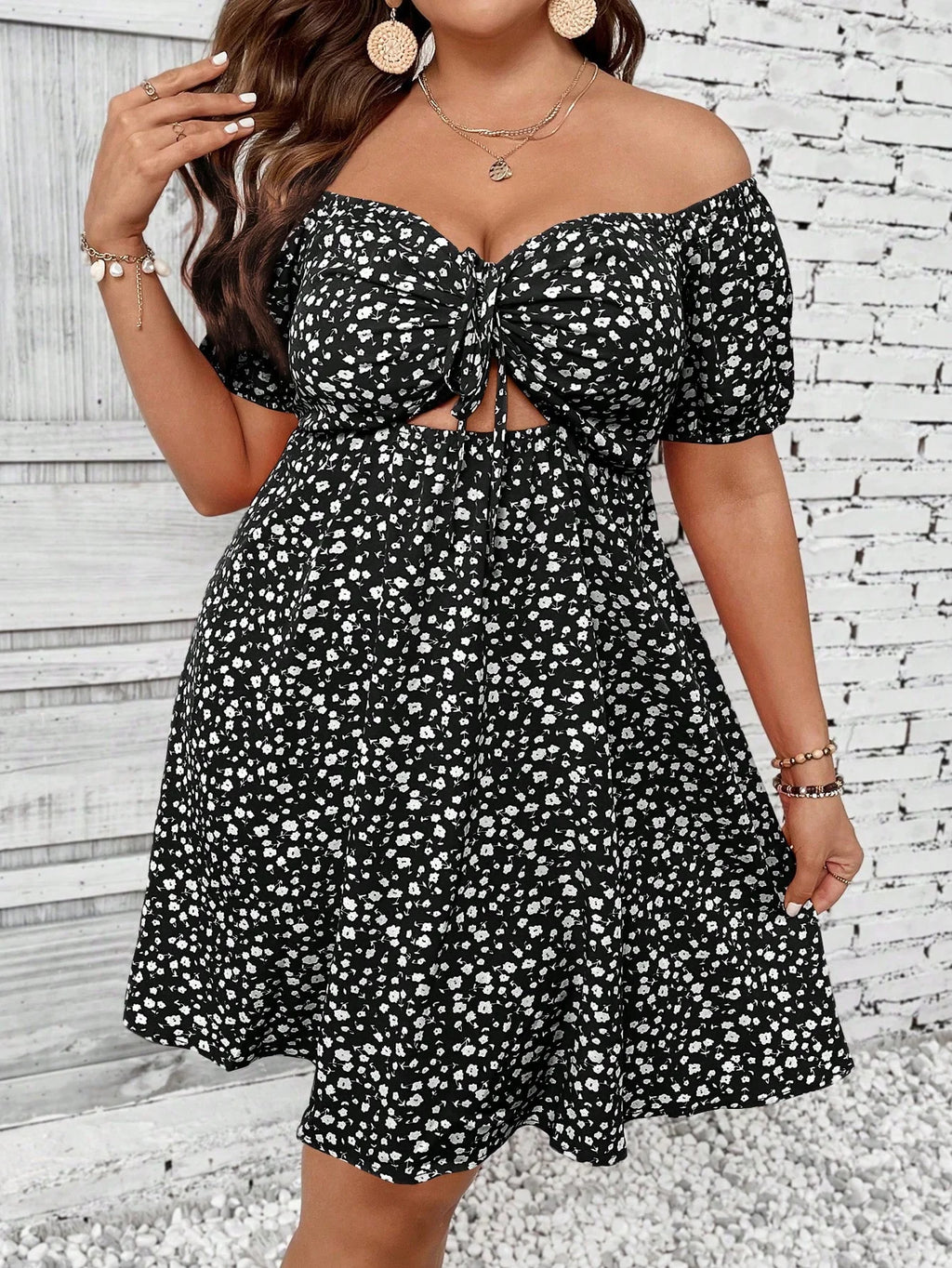 Vestido Ombro a Ombro Plus Size Emma