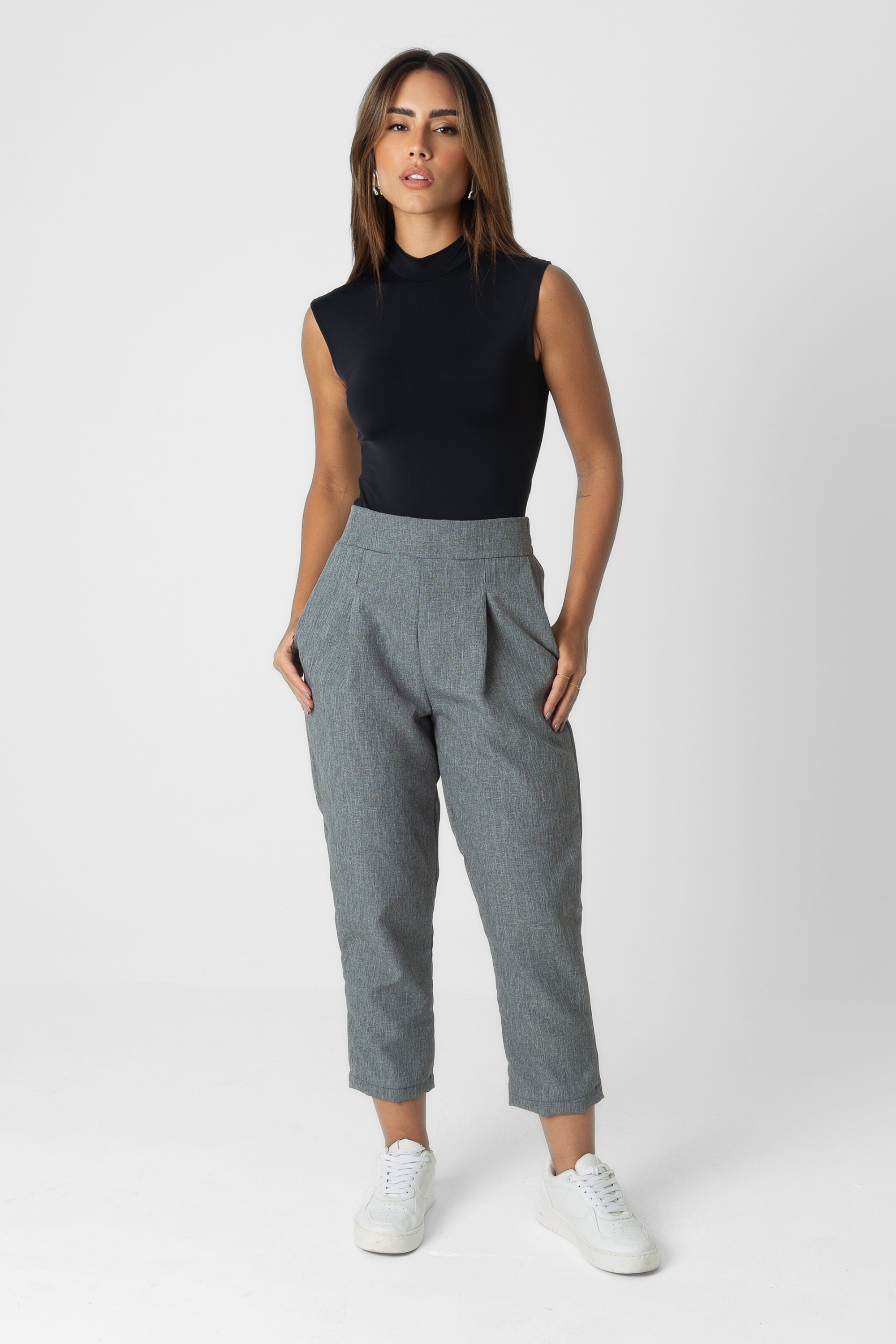 Calça Carrot Capri