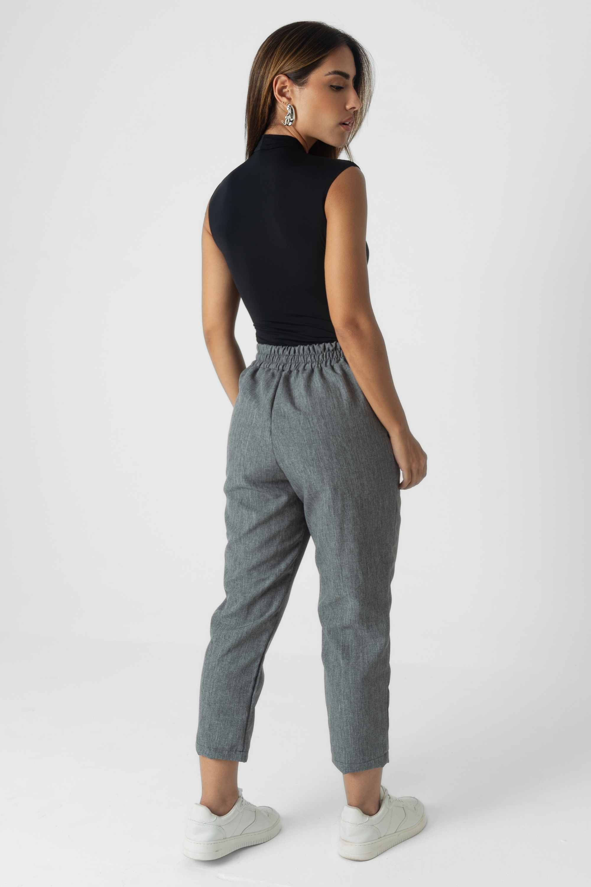 Calça Carrot Capri