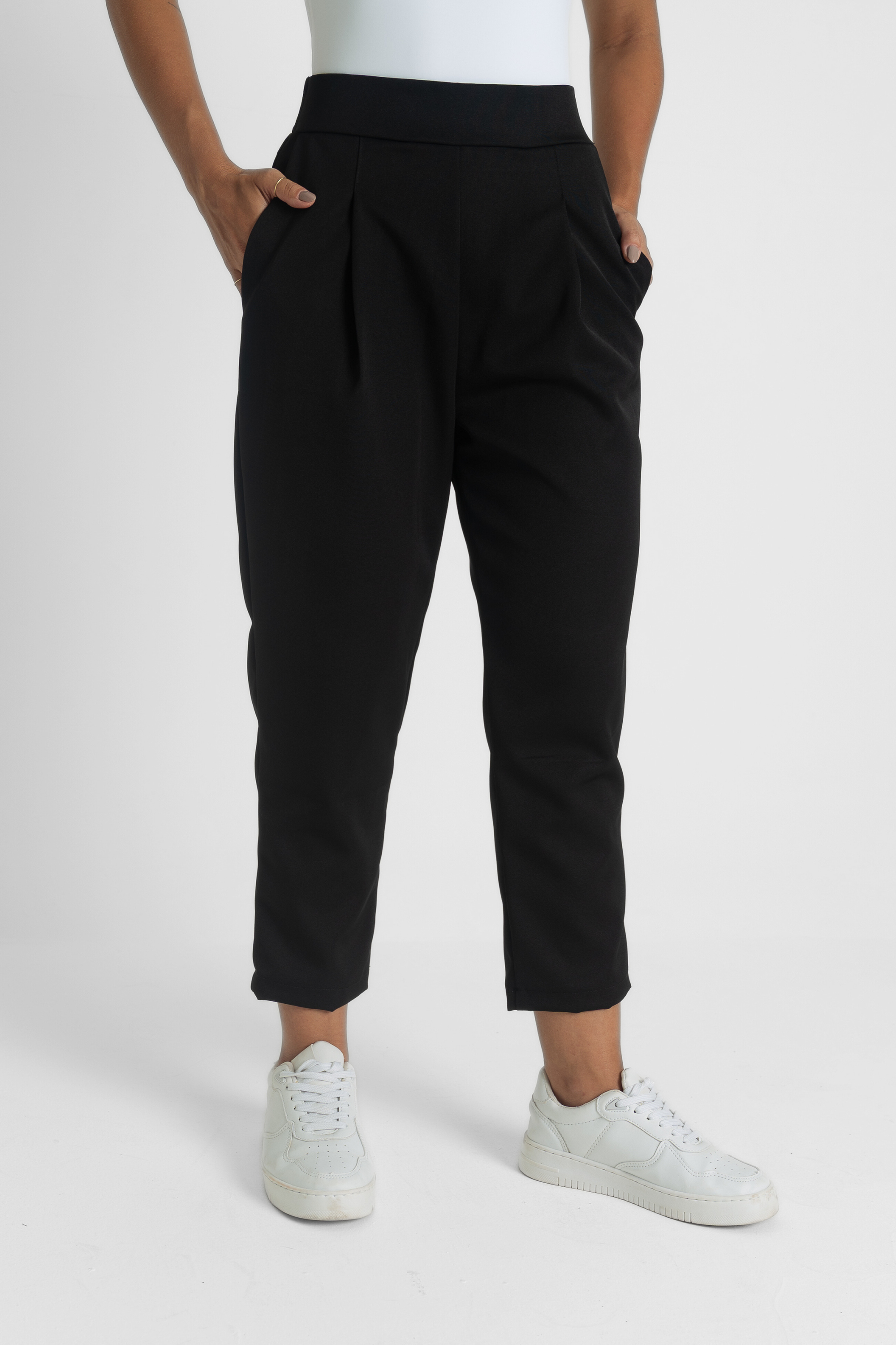 Calça Carrot Capri