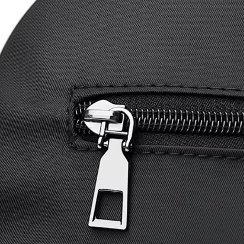 Mochila Feminina Pequena de Nylon Antônia