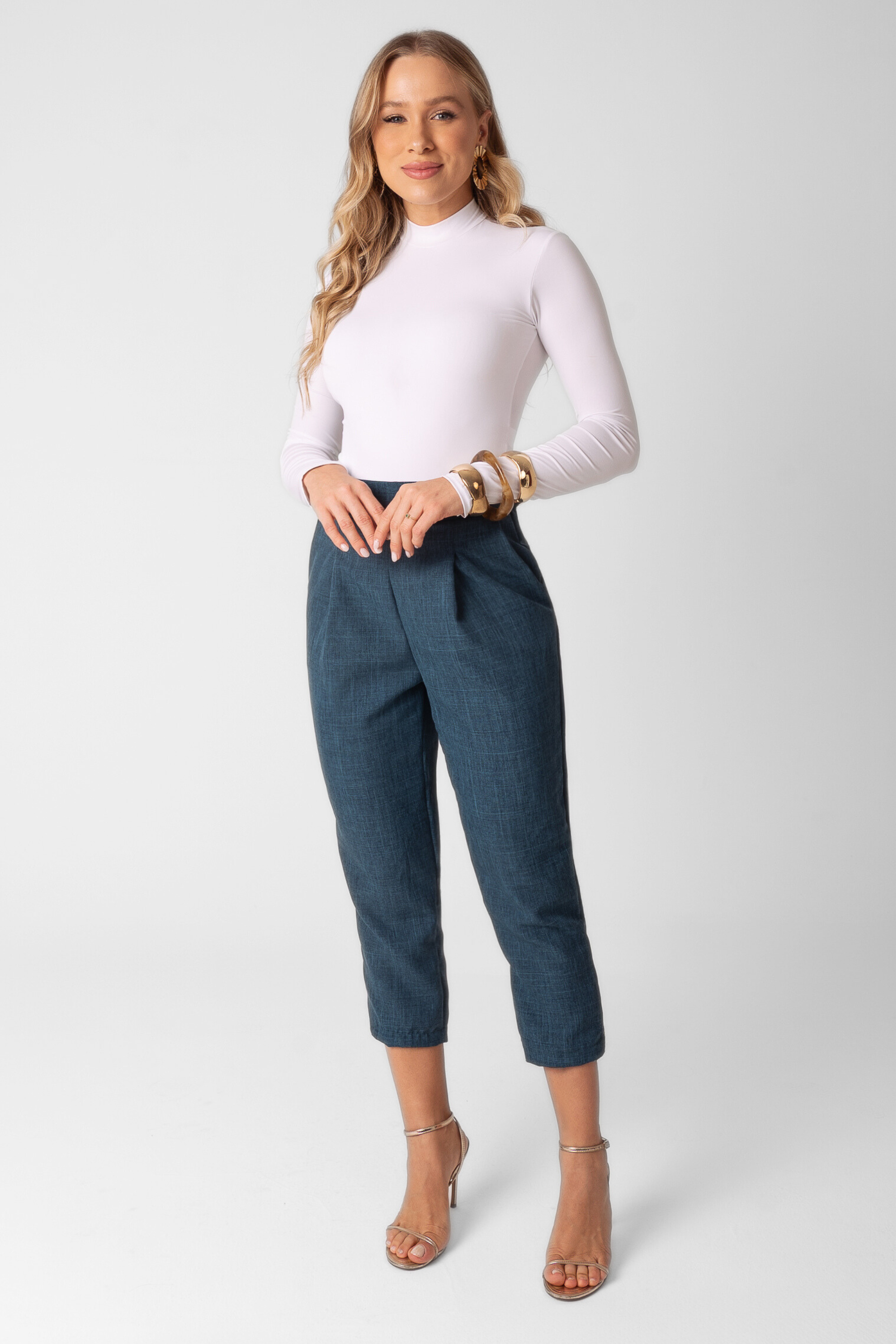 Calça Carrot Capri