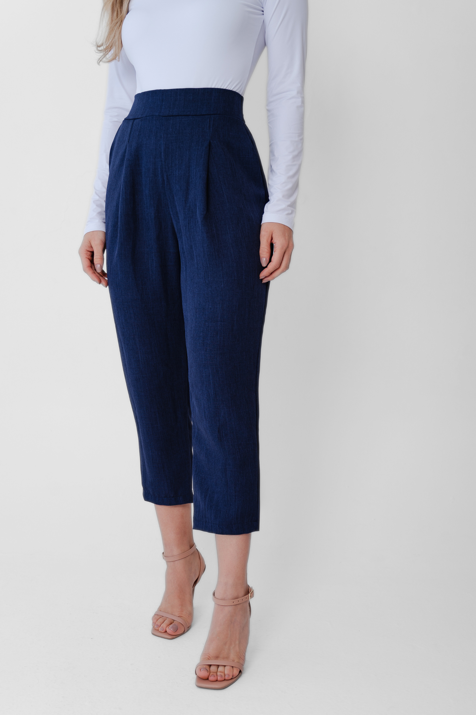 Calça Carrot Capri