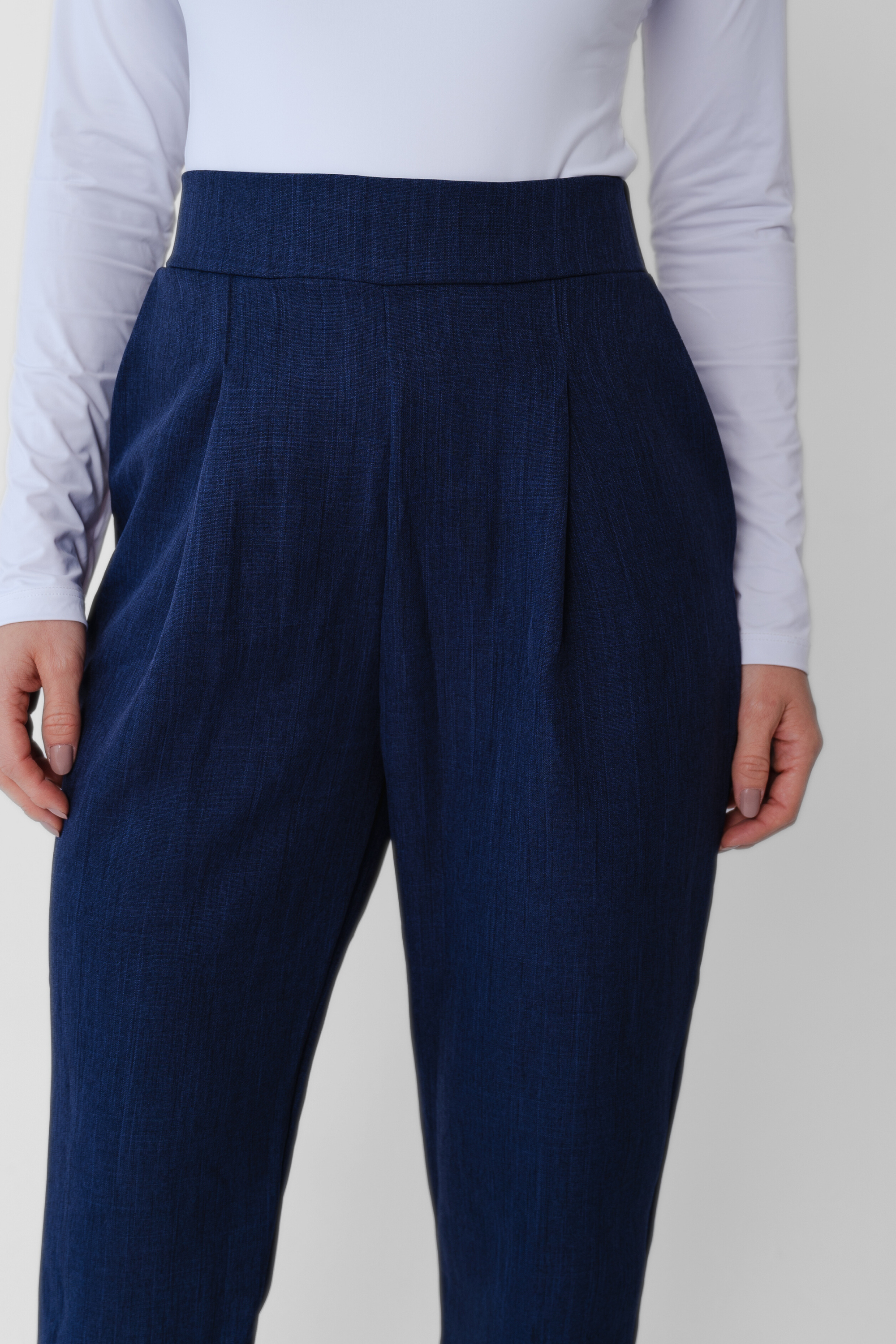 Calça Carrot Capri