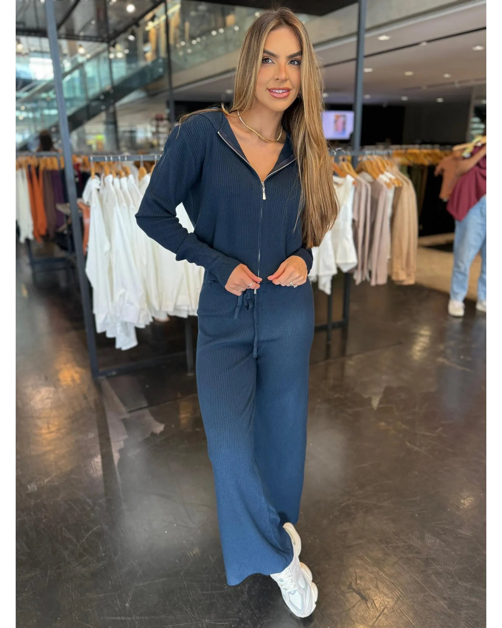 Conjunto Modal Pantalona e Jaqueta Zíper