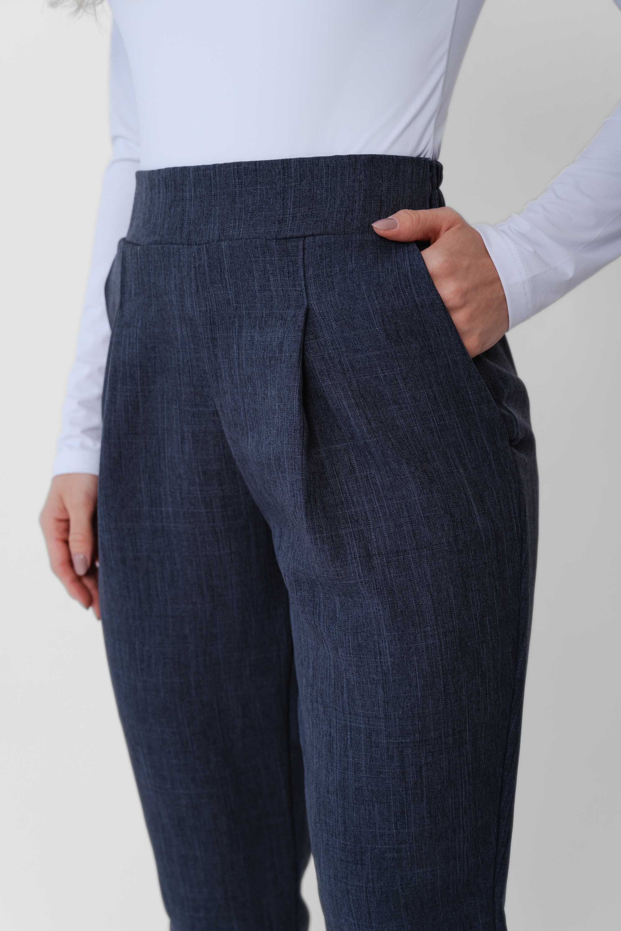 Calça Carrot Capri