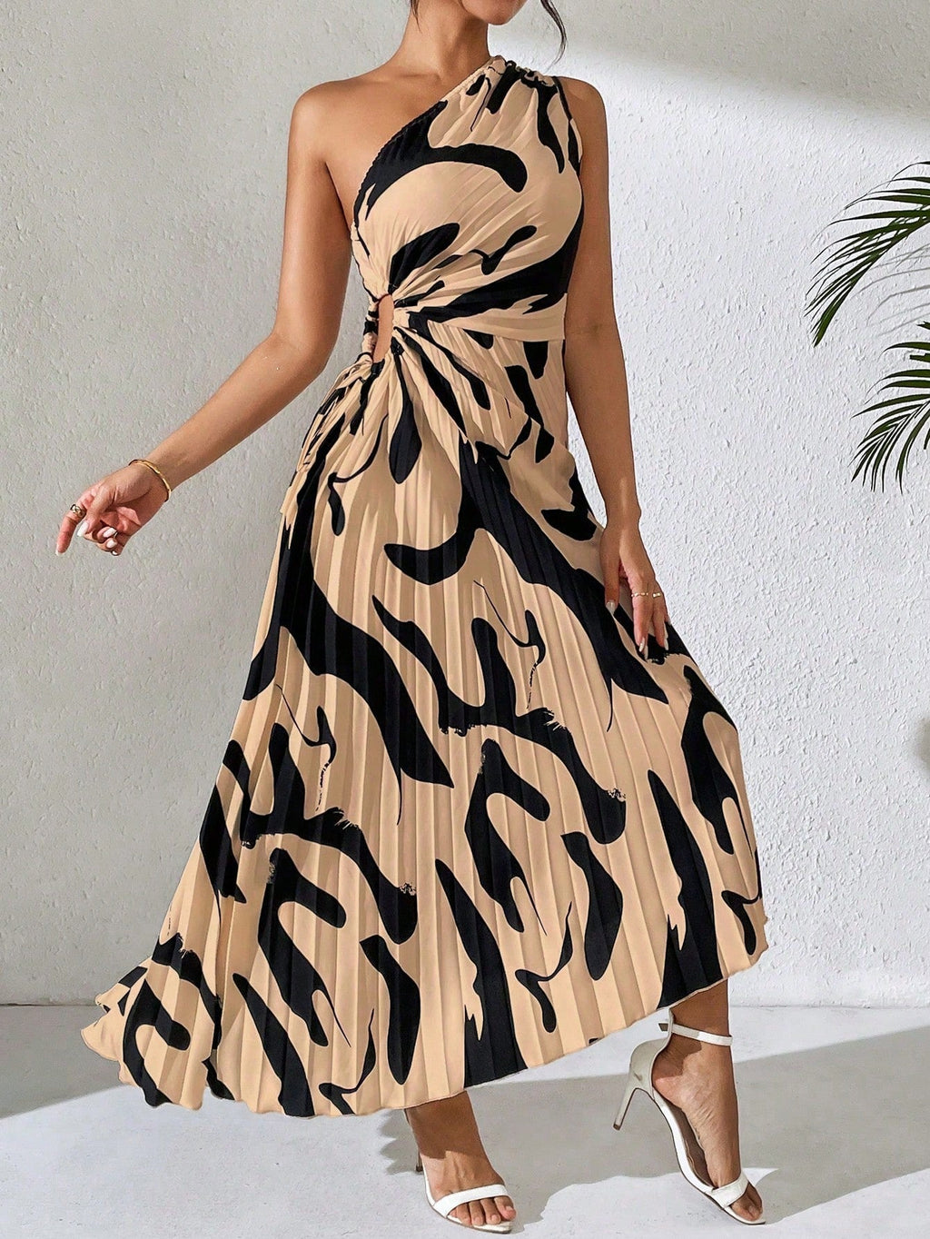 Vestido Longo Plissado Assimétrico