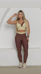 Conjunto em Poliamida Top Bojo Duplo Coração e Legging Marrom